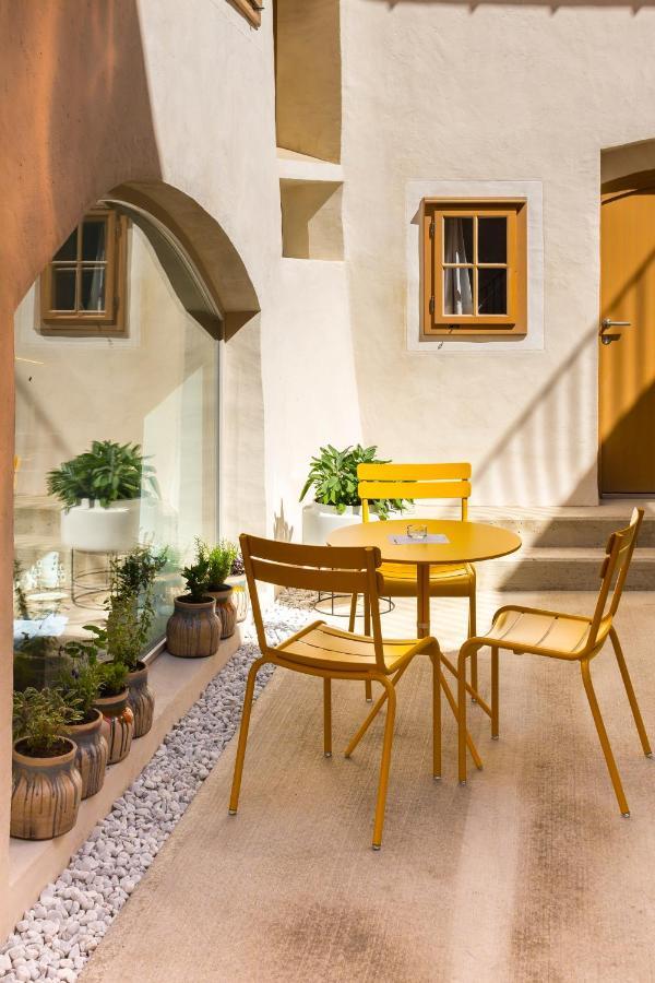 Kai 36 - Hotel Zwischen Fels Und Fluss Graz Dış mekan fotoğraf A patio