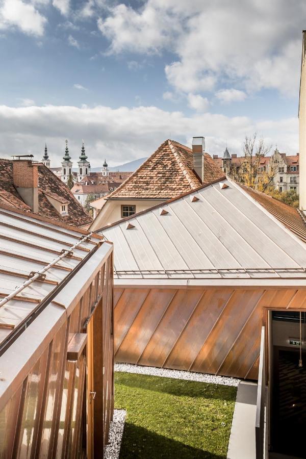 Kai 36 - Hotel Zwischen Fels Und Fluss Graz Dış mekan fotoğraf A standing seam metal roof