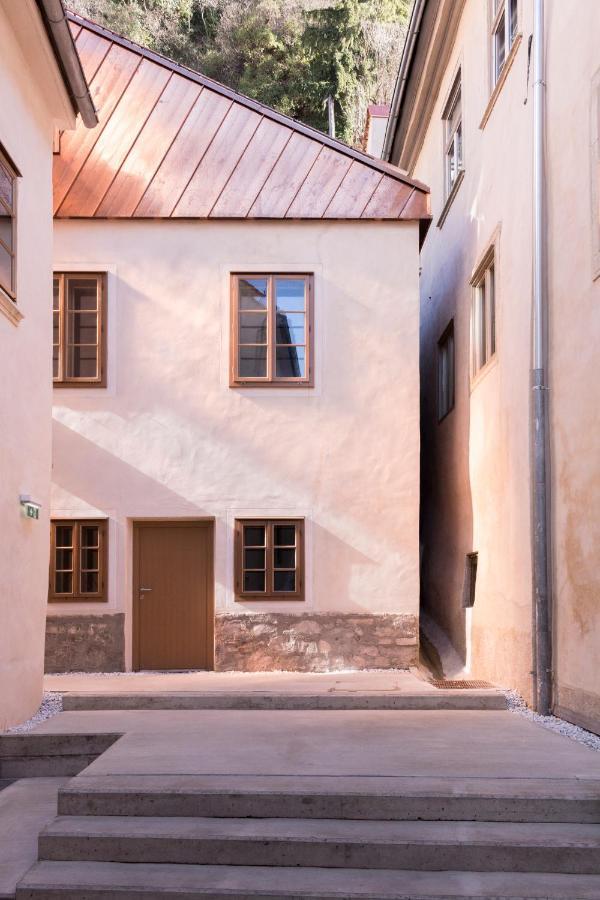 Kai 36 - Hotel Zwischen Fels Und Fluss Graz Dış mekan fotoğraf The house of the poet in Chania