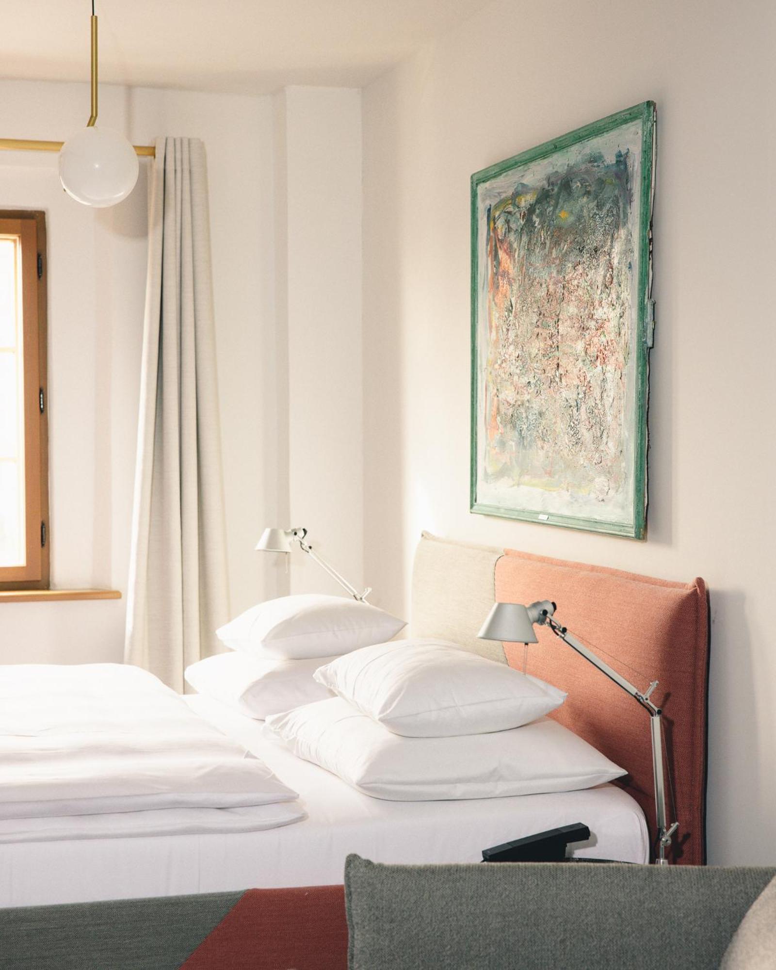 Kai 36 - Hotel Zwischen Fels Und Fluss Graz Dış mekan fotoğraf A room at the Hotel Axelmannstein